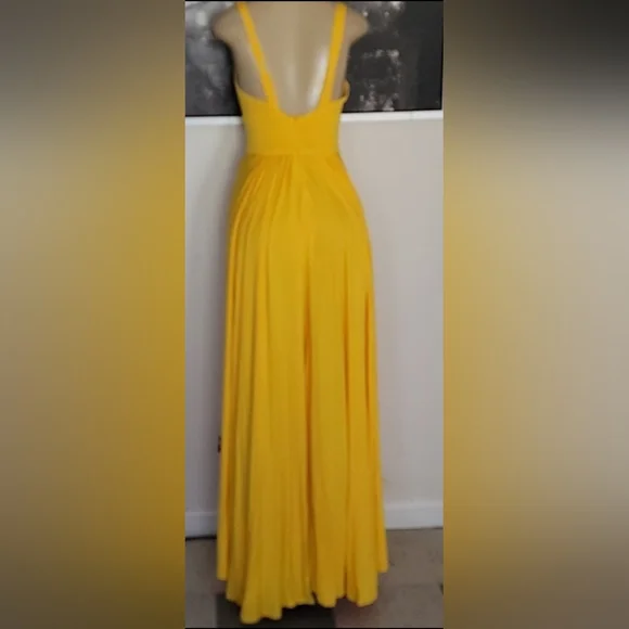 S.L. Fashions Yellow Summer Maxi Dress Size Medium - Picture 5 of 14